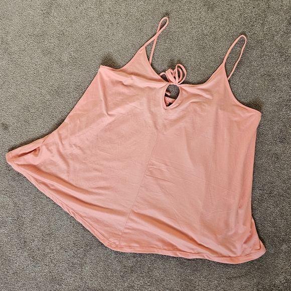 Ricki's BB Collection Strappy Keyhole Top, M - Picture 5 of 8